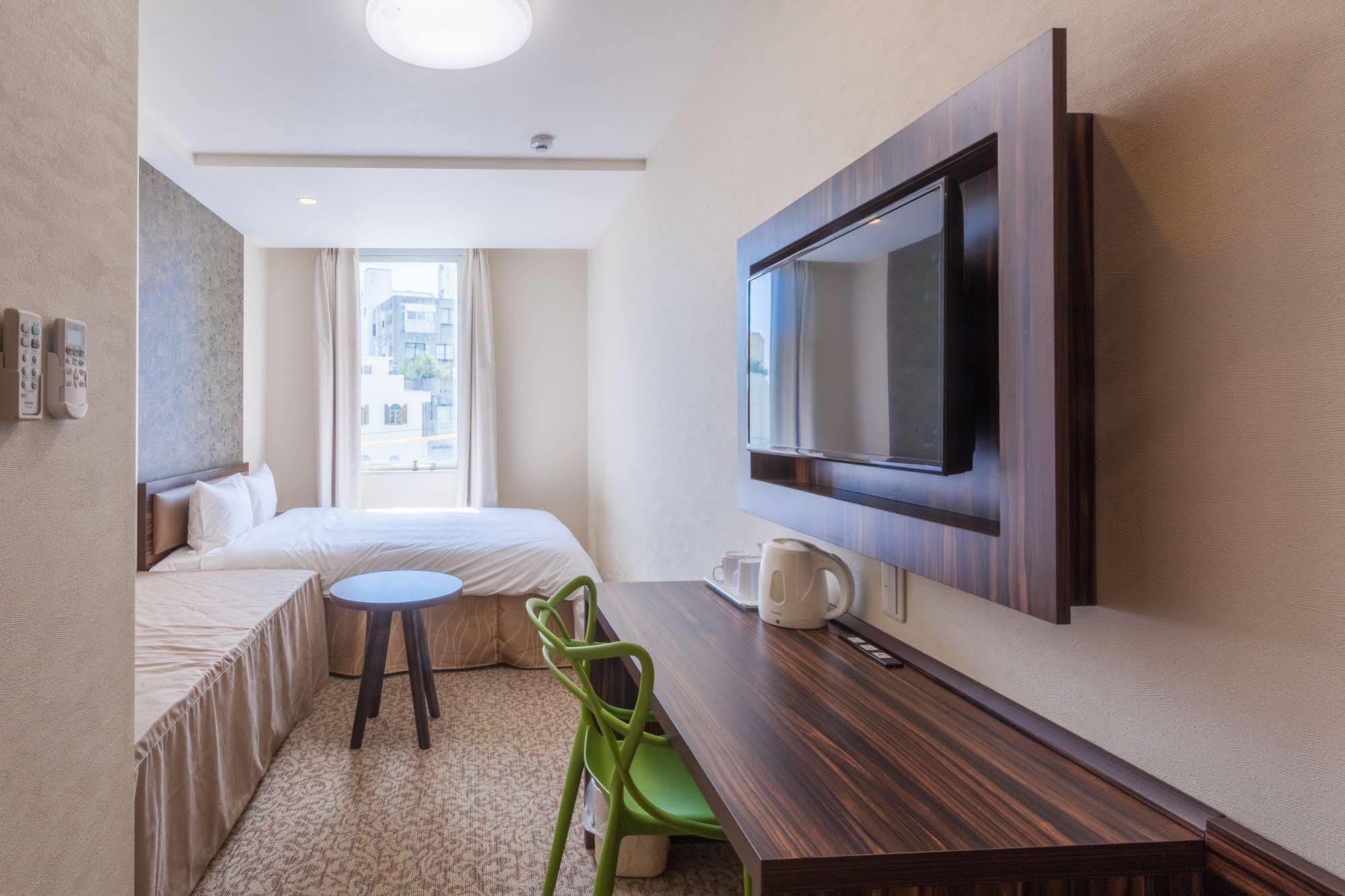 Okinawa Kariyushi Lch. Premium Hotel Naha Exterior foto